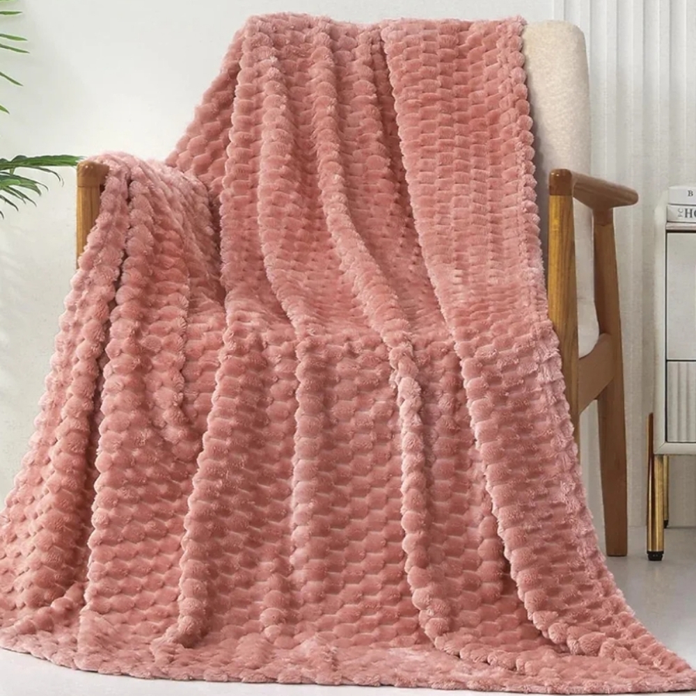 Super Cozy Plush Boho Salmon Colored Throw Blanket NWT - Picture 1 of 5